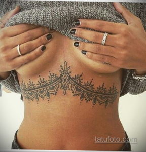 тату под грудью женские 18.11.2019 №075 -tattoo under the breast women- tatufoto.com