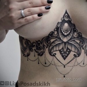 тату под грудью женские 18.11.2019 №076 -tattoo under the breast women- tatufoto.com