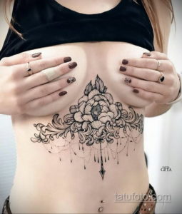 тату под грудью женские 18.11.2019 №077 -tattoo under the breast women- tatufoto.com