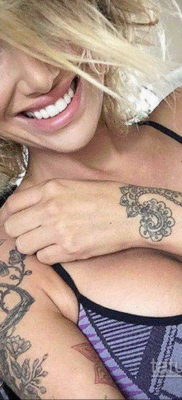 фото красивая девушка с тату 24.11.2019 №057 -beautiful girl with a tattoo- tatufoto.com