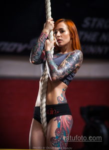 фото красивая девушка с тату 24.11.2019 №097 -beautiful girl with a tattoo- tatufoto.com