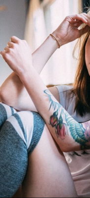 фото красивая девушка с тату 24.11.2019 №100 -beautiful girl with a tattoo- tatufoto.com