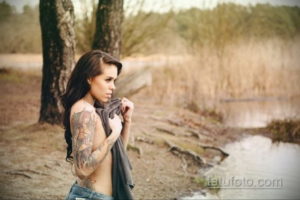 фото красивая девушка с тату 24.11.2019 №103 -beautiful girl with a tattoo- tatufoto.com