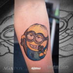 Фото Тату Миньон из мультика 12.12.2019 №007 -Tattoo Minion from the cart- tatufoto.com