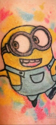 Фото Тату Миньон из мультика 12.12.2019 №041 -Tattoo Minion from the cart- tatufoto.com