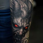 на фото татуировка в стиле Хоррор 12.12.2019 №014 -horror tattoo- tatufoto.com