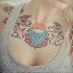 тату диамант на груди 02.12.2019 №050 -diamond tattoo on chest- tatufoto.com