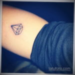 тату диамант на руке 02.12.2019 №005 -diamond tattoo on the arm- tatufoto.com