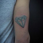 тату диамант на руке 02.12.2019 №007 -diamond tattoo on the arm- tatufoto.com