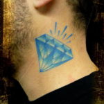 тату диамант на шее 02.12.2019 №022 -diamond neck tattoo- tatufoto.com