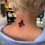 фото рисунка тату с геральдической лилией 14.12.2019 №021 -heraldic lily- tatufoto.com