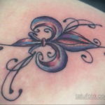 фото рисунка тату с геральдической лилией 14.12.2019 №025 -heraldic lily- tatufoto.com