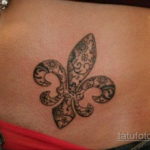 фото рисунка тату с геральдической лилией 14.12.2019 №033 -heraldic lily- tatufoto.com