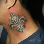 фото рисунка тату с геральдической лилией 14.12.2019 №043 -heraldic lily- tatufoto.com