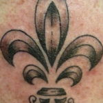 фото рисунка тату с геральдической лилией 14.12.2019 №061 -heraldic lily- tatufoto.com