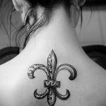 фото рисунка тату с геральдической лилией 14.12.2019 №062 -heraldic lily- tatufoto.com