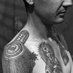 фото тату эполет на плече (погон) 10.12.2019 №004 -tattoo epaulettes- tatufoto.com