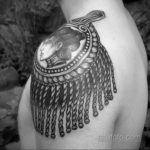 фото тату эполет на плече (погон) 10.12.2019 №029 -tattoo epaulettes- tatufoto.com