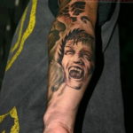 хоррор тату на руке 12.12.2019 №010 -horror tattoo on the arm- tatufoto.com