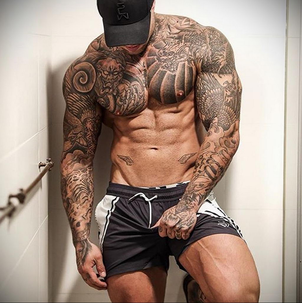 Сексуальные мужские татуировки (58 фото)