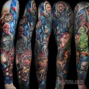 Фото тату на всю руку с изображением героев Marvel: Капитана Америки, Тора, Железного Человека, Красного Черепа и других. Яркие цвета и детализированная проработка.