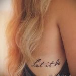Фото татуировки с надписью 'Let it be' на коже. Простая и лаконичная татуировка, выполненная черными чернилами.