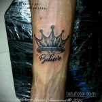 тату корона на запястье мужчины 02.01.2020 №016 -crown tattoo on the wrist- tatufoto.com