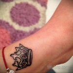 фото тату корона на запястье 02.01.2020 №018 -crown tattoo on the wrist- tatufoto.com