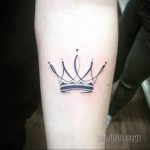 фото тату корона на запястье 02.01.2020 №029 -crown tattoo on the wrist- tatufoto.com