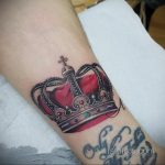 фото тату корона на запястье 02.01.2020 №056 -crown tattoo on the wrist- tatufoto.com
