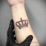 фото тату корона на запястье 02.01.2020 №060 -crown tattoo on the wrist- tatufoto.com