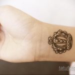 фото тату корона на запястье 02.01.2020 №074 -crown tattoo on the wrist- tatufoto.com