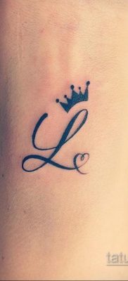 фото тату корона на запястье для девушек 02.01.2020 №1008 -crown tattoo- tatufoto.com