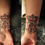 фото тату корона на запястье для девушек 02.01.2020 №1020 -crown tattoo- tatufoto.com