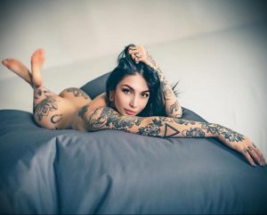 Indacosuicide – фото красивой девушки с татуировками для tatufoto.com от 23 февраля 2020 года 11