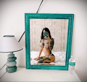 Lydiajasminee – фото красивой девушки с татуировками для tatufoto.com от 23 февраля 2020 года 2