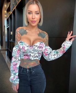 lolobe4 – фото красивой девушки с татуировками для tatufoto.com от 23 февраля 2020 года 6