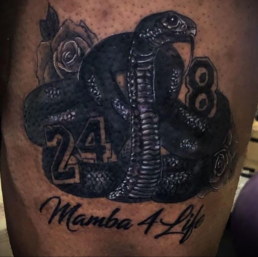 Новая татуировка Леброна Джеймса в память о Коби Брайанте – Черная Мамба (змея)