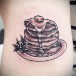 Фото татуировки с блинами к масленнице 24.02.2020 №036 -pancake tattoo- tatufoto.com