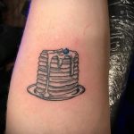 Фото татуировки с блинами к масленнице 24.02.2020 №087 -pancake tattoo- tatufoto.com