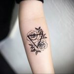 тату роза в треугольнике для девушки 04.02.2020 №005 -rose tattoo for girl- tatufoto.com