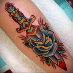 тату роза и кинжал для девушки 04.02.2020 №003 -rose tattoo for girl- tatufoto.com