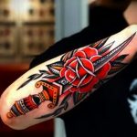 тату роза и кинжал для девушки 04.02.2020 №013 -rose tattoo for girl- tatufoto.com