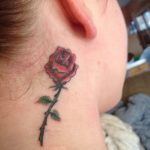 тату роза на шее девушки 04.02.2020 №001 -rose tattoo for girl- tatufoto.com