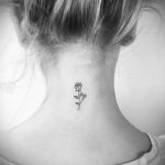 тату роза на шее девушки 04.02.2020 №013 -rose tattoo for girl- tatufoto.com