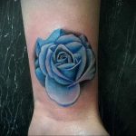 тату синяя роза для девушки 04.02.2020 №068 -rose tattoo for girl- tatufoto.com