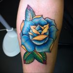 тату синяя роза для девушки 04.02.2020 №108 -rose tattoo for girl- tatufoto.com