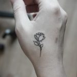 тату черная роза для девушки 04.02.2020 №006 -rose tattoo for girl- tatufoto.com
