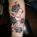 тату черная роза для девушки 04.02.2020 №024 -rose tattoo for girl- tatufoto.com