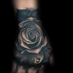 тату черная роза для девушки 04.02.2020 №044 -rose tattoo for girl- tatufoto.com